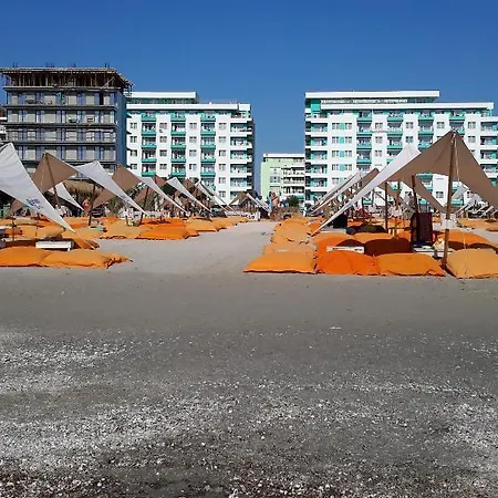 アパート Elegance Summerland *